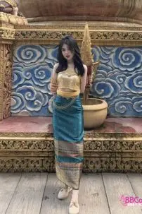 Đồ Thái Lan Sexy Áo Vàng - Váy Xanh Lam Viền Gấm Nâu
