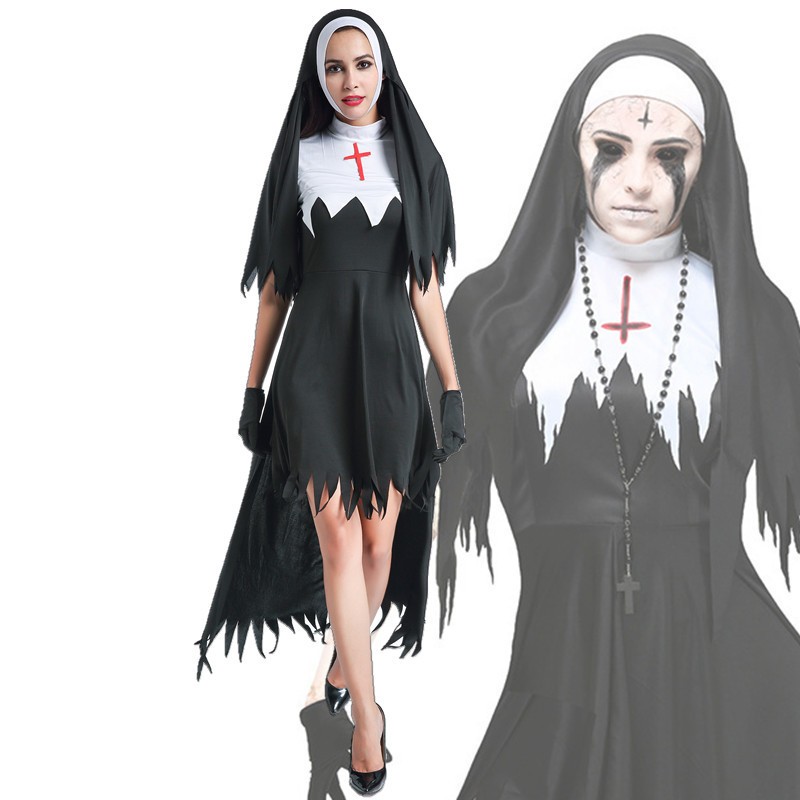 Trang Phục Valak Sexy