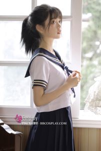 Nữ Sinh Áo Trắng Viền Vàng 6 Nút Váy Xanh