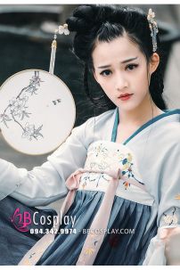 Hán Phục Thạch Anh Anh