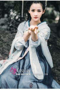 Hán Phục Thạch Anh Anh