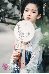 Hán Phục Thạch Anh Anh