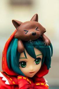 Mô Hình Miku Hastune Cô Bé Quàng Khăn Đỏ - Vocaloid