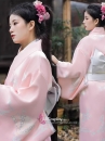 Áo Yukata Hoạ Tiết Hoa Và Quạt Nền Hồng Tặng Kèm Thắt Lưng