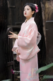 Áo Yukata Hoạ Tiết Hoa Và Quạt Nền Hồng Tặng Kèm Thắt Lưng