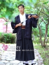 Nagagi Trắng - Haori Đen Kèm Hakama Dạng Váy Có Thắt Lưng Nâu Thắt Sẵn