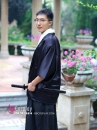 Nagagi Trắng - Haori Đen Kèm Hakama Dạng Váy Có Thắt Lưng Nâu Thắt Sẵn