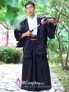 Nagagi Trắng - Haori Đen Kèm Hakama Dạng Váy Có Thắt Lưng Nâu Thắt Sẵn