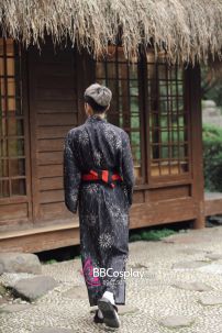 Yukata Nam Đen Obi Đen Đỏ 2023