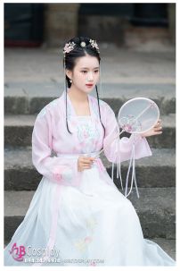 Hán Phục Thêu Hoa Chiết Eo Vũ Liên