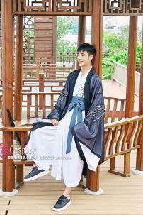 Hán Phục Nam Liễu Truy