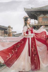 Hán Phục Cẩm Lăng