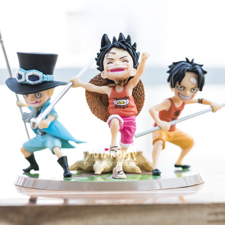 Ai là fan One Piece đích thực thì không thể bỏ qua bộ sưu tập mô hình nhân vật bộ ba anh em Ace-Sabo-Luffy đầy chất lượng này. Chiêm ngưỡng và sưu tập những mô hình đầy chi tiết về bộ ba này, để trang trí cho không gian của mình thêm phần sinh động.