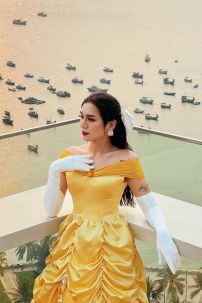 Trang Phục Bella Trong Người Đẹp Và Quái Vật