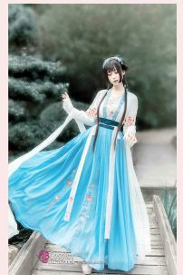 Hán Phục Thêu Hoa Chiết Eo Thanh Quốc Bảo