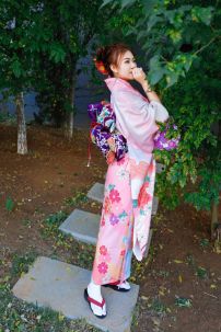 Kimono Truyền Thống Chuấn Nhật Màu Hồng