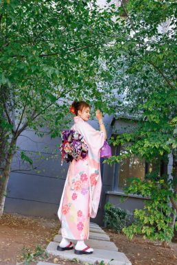 Kimono Truyền Thống Chuấn Nhật Màu Hồng