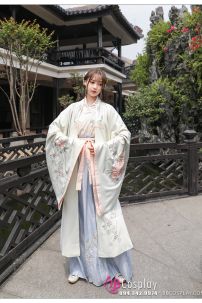 Hán Phục Nhị Khúc Mộc Tiêu