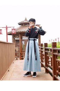 Hán Phục Nam Uy Long Kiến Quốc