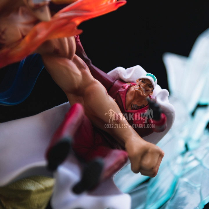 Mô Hình Figure Râu Trắng White Beard Black Pearl – One Piece