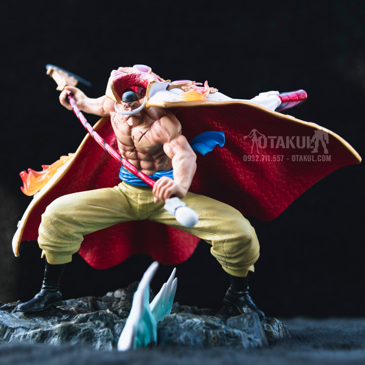 Mô Hình Figure Râu Trắng White Beard Black Pearl – One Piece