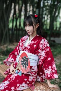 Yukata Nhật Hoa Đào Nền Đỏ Đô