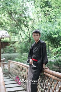 Nagagi Đen Có Vân Sọc Kèm Thắt Lưng Viền Đỏ