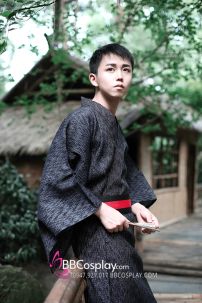 Nagagi Đen Có Vân Sọc Kèm Thắt Lưng Viền Đỏ