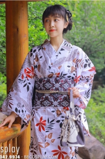 Yukata Chuẩn Nhật Lá Phong Nền Trắng