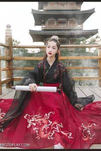 Hán Phục Long Chức