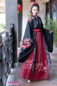 Hán Phục Long Chức