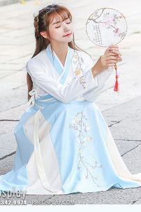 Hán Phục Chiết Eo Nhã Ân