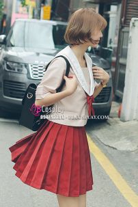 Nữ Sinh Xinh Xắn Áo Kem Váy Đỏ