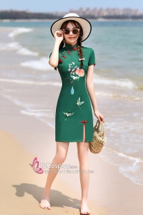 Sườn Xám Đi Biển Xanh Rêu