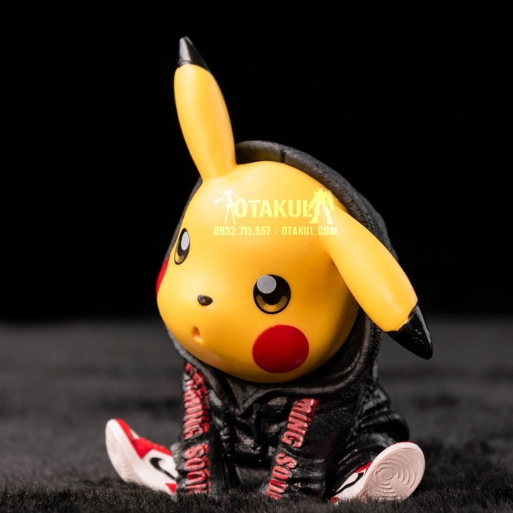 Mô Hình Figure Pikachu Supreme Đen