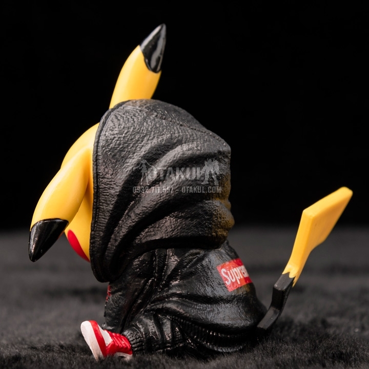 Mô Hình Figure Pikachu Supreme Đen