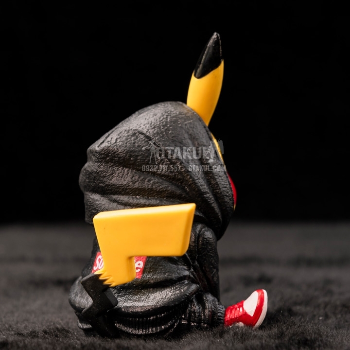 Mô Hình Figure Pikachu Supreme Đen