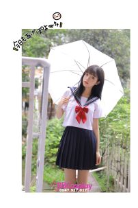 Nữ Sinh Áo Trắng 3 Sọc - Váy Xanh Đen Cơ Bản