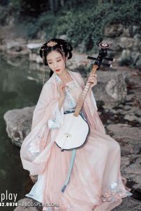 Đồ Hằng Nga Hồng Anh Tone Pastel Nhẹ Nhàng