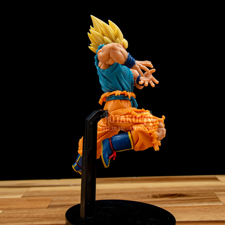 Mô hình đồ chơi  Vegeta tập tạ Cao 17cm  Dragon Ball  Có Hộp Đẹp
