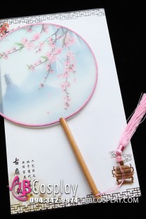 Quạt Tròn Hoa Đào Cho Hán Phục