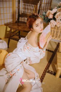 Yukata Vàng Kem Hoa Ngũ Sắc