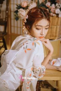 Yukata Vàng Kem Hoa Ngũ Sắc