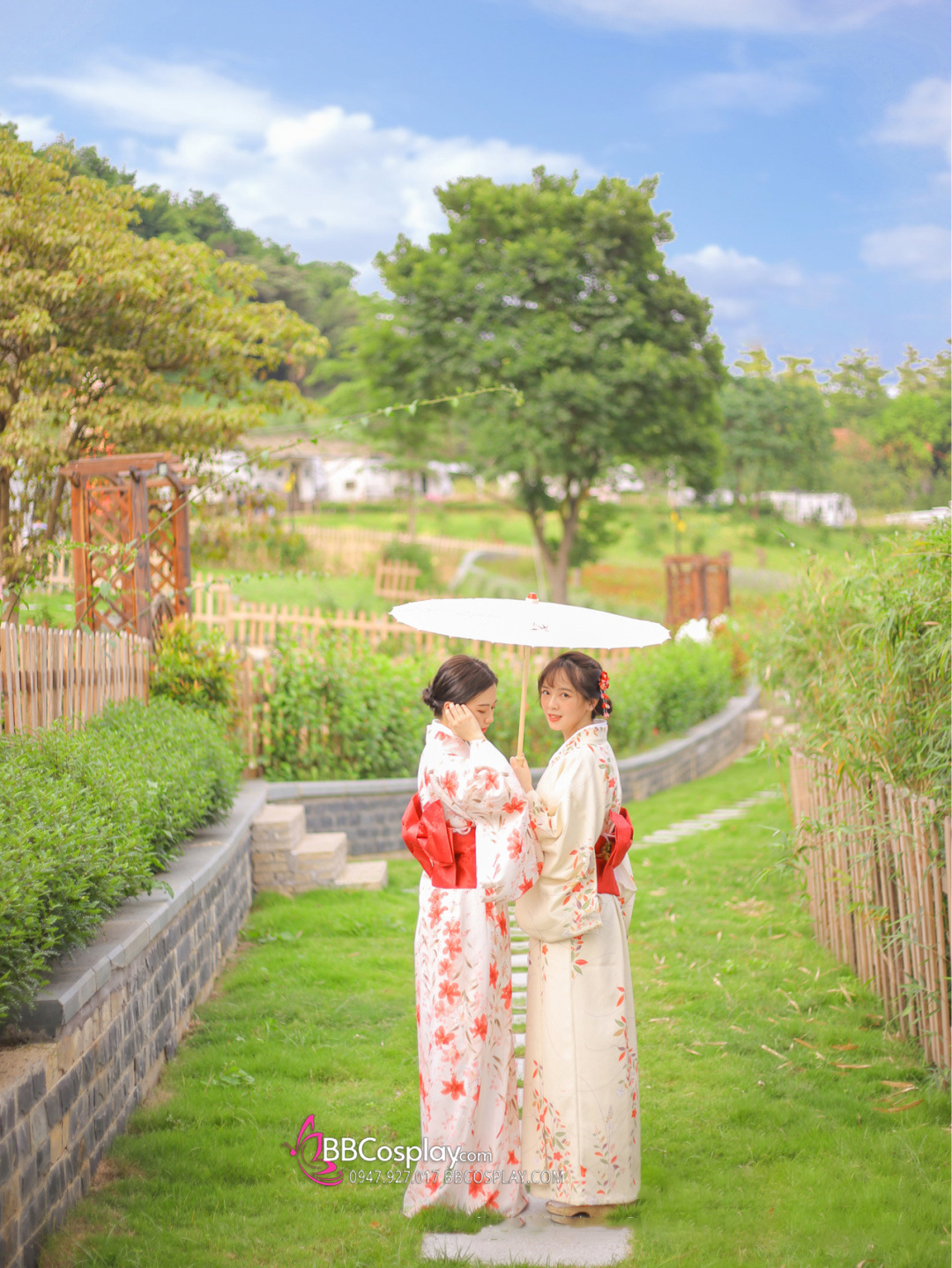 Yukata Vàng Kem Hoa Ngũ Sắc