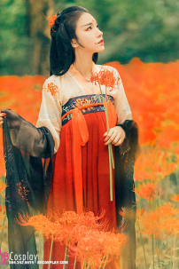 Hán Phục Bỉ Ngạn Huyền Xích