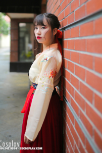 Hán Phục Bỉ Ngạn Huyền Xích