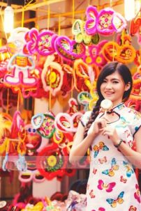 Sườn Xám Trắng Bướm