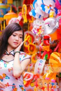 Sườn Xám Trắng Bướm