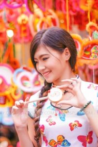 Sườn Xám Trắng Bướm