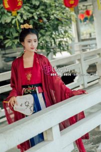 Yếm Đỏ Bỉ Ngạn Cổ Trang Mặc Với Hán Phục